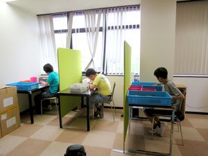 生活介護 陽だまり内作業の様子